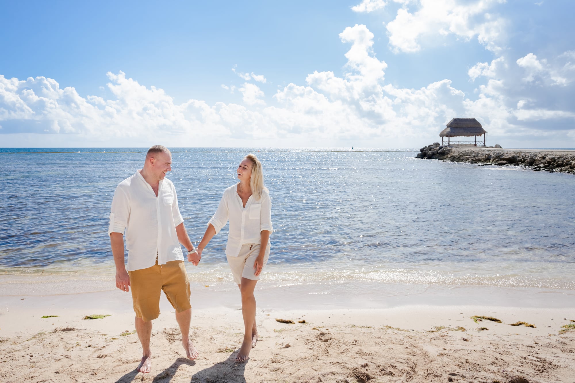 Luxury photographer Cancún Mexico — golden hour beach session at Hotel Zone resort by IVAE Studios