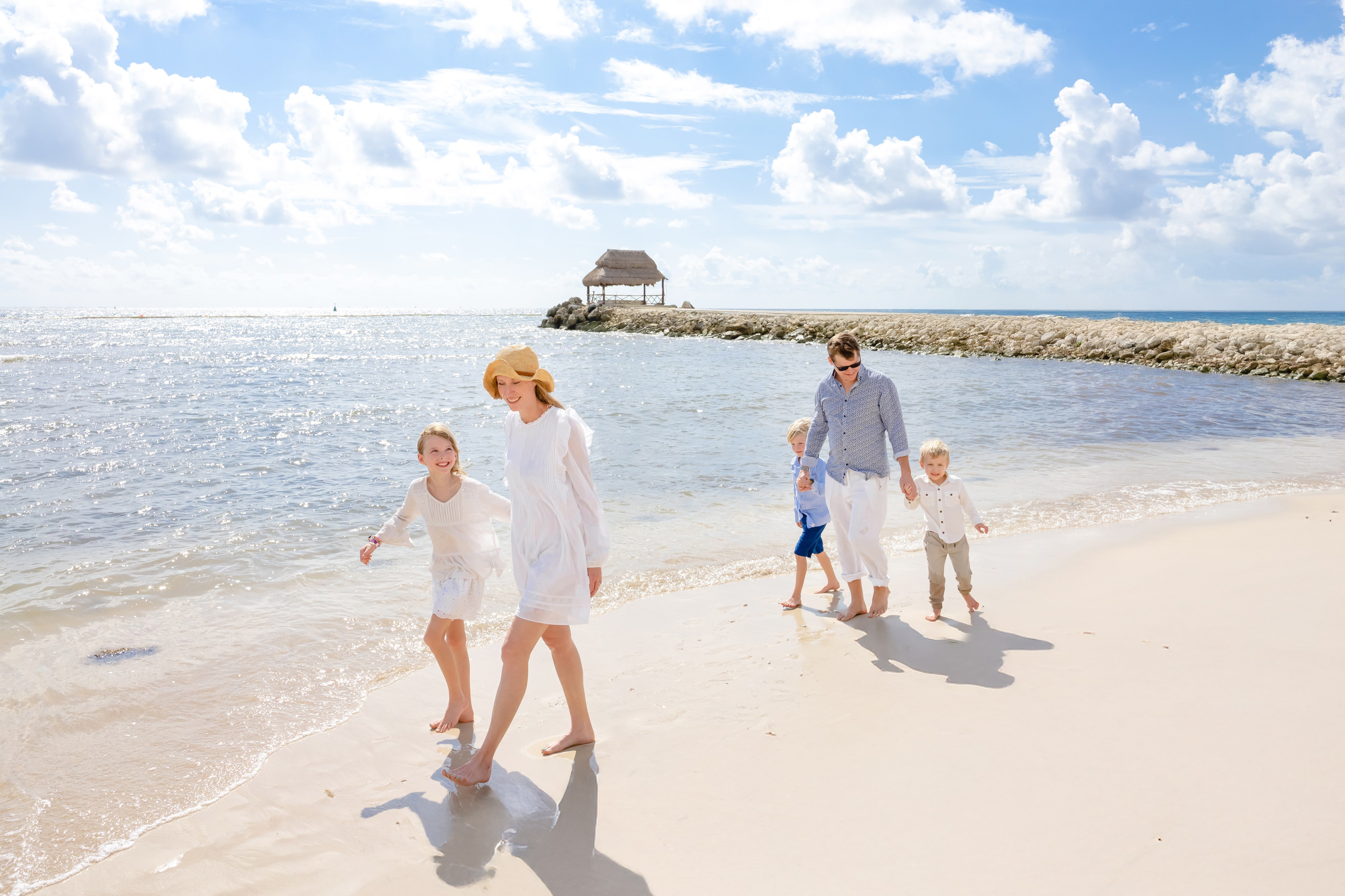 Family with children photography session near Akumal cenotes Riviera Maya