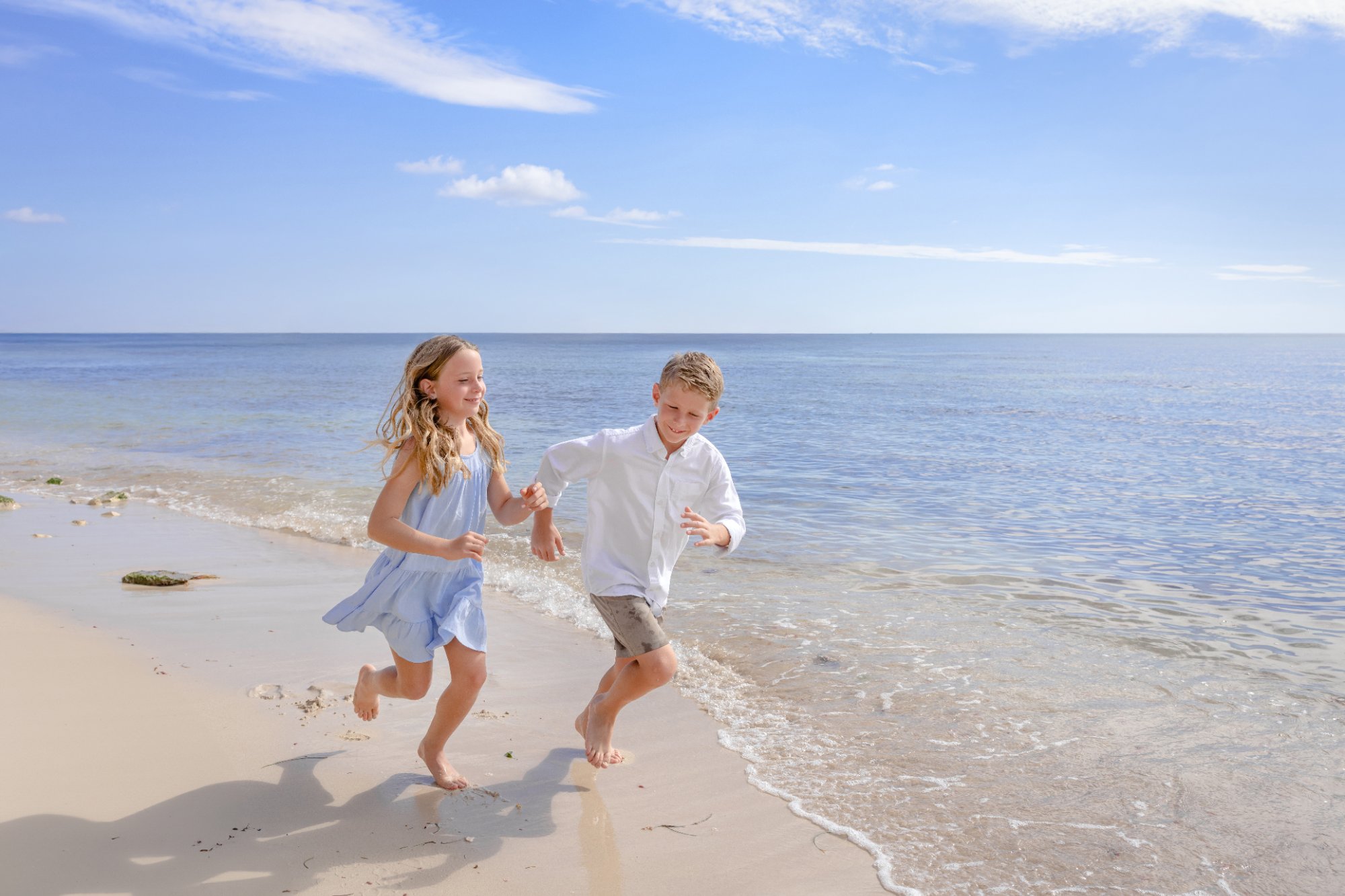 Family kids Cancún Hotel Zone wedding day IVAE Studios sample wedding photo